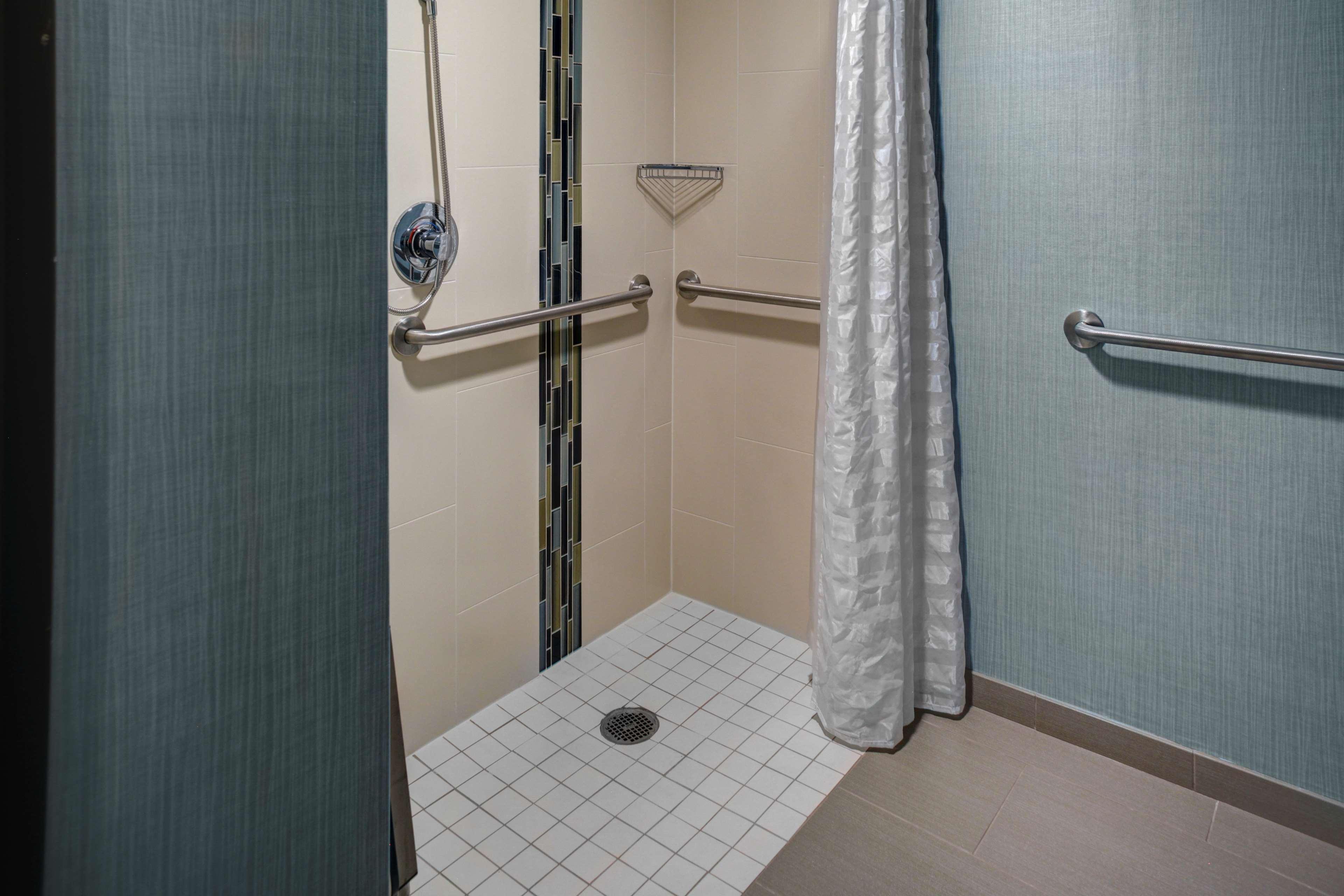 Hyatt Place Detroit/Auburn Hills Exterior photo